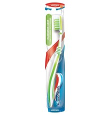 Зубная щетка Aquafresh In-between средняя жесткость